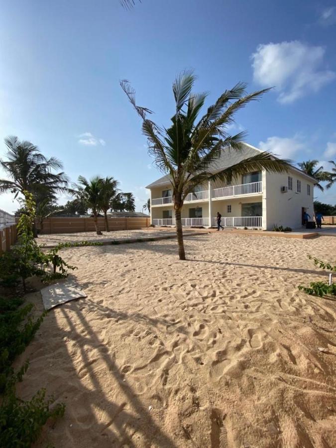 Oceanfront Wavecrest Hotel Lekki Buitenkant foto