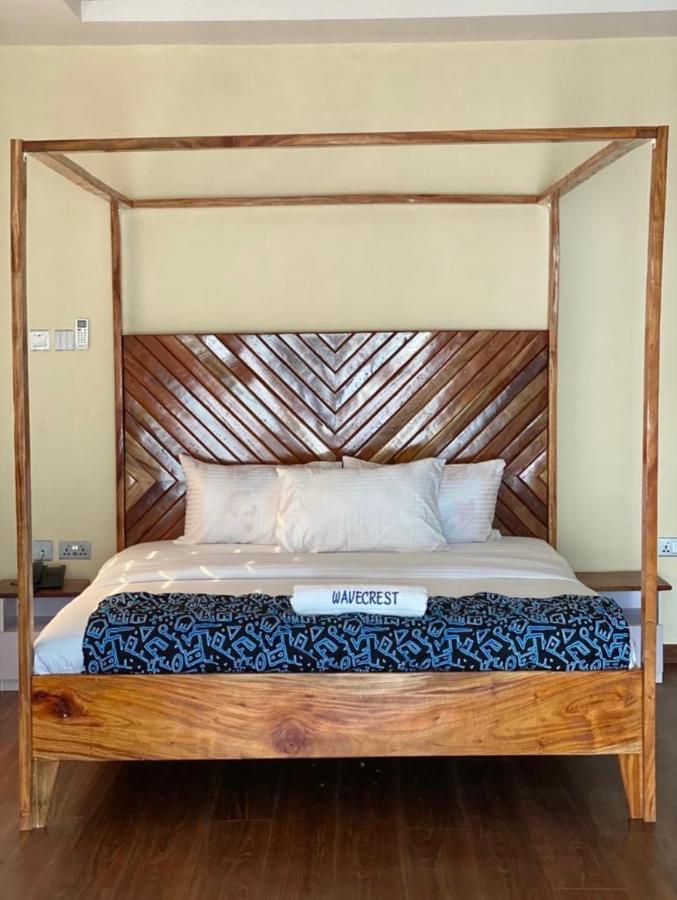 Oceanfront Wavecrest Hotel Lekki Buitenkant foto