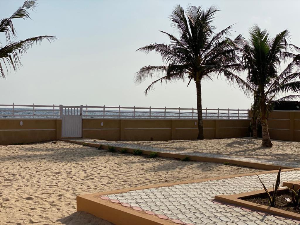 Oceanfront Wavecrest Hotel Lekki Buitenkant foto