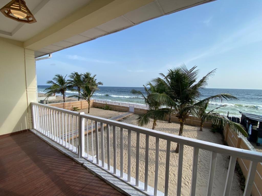 Oceanfront Wavecrest Hotel Lekki Buitenkant foto